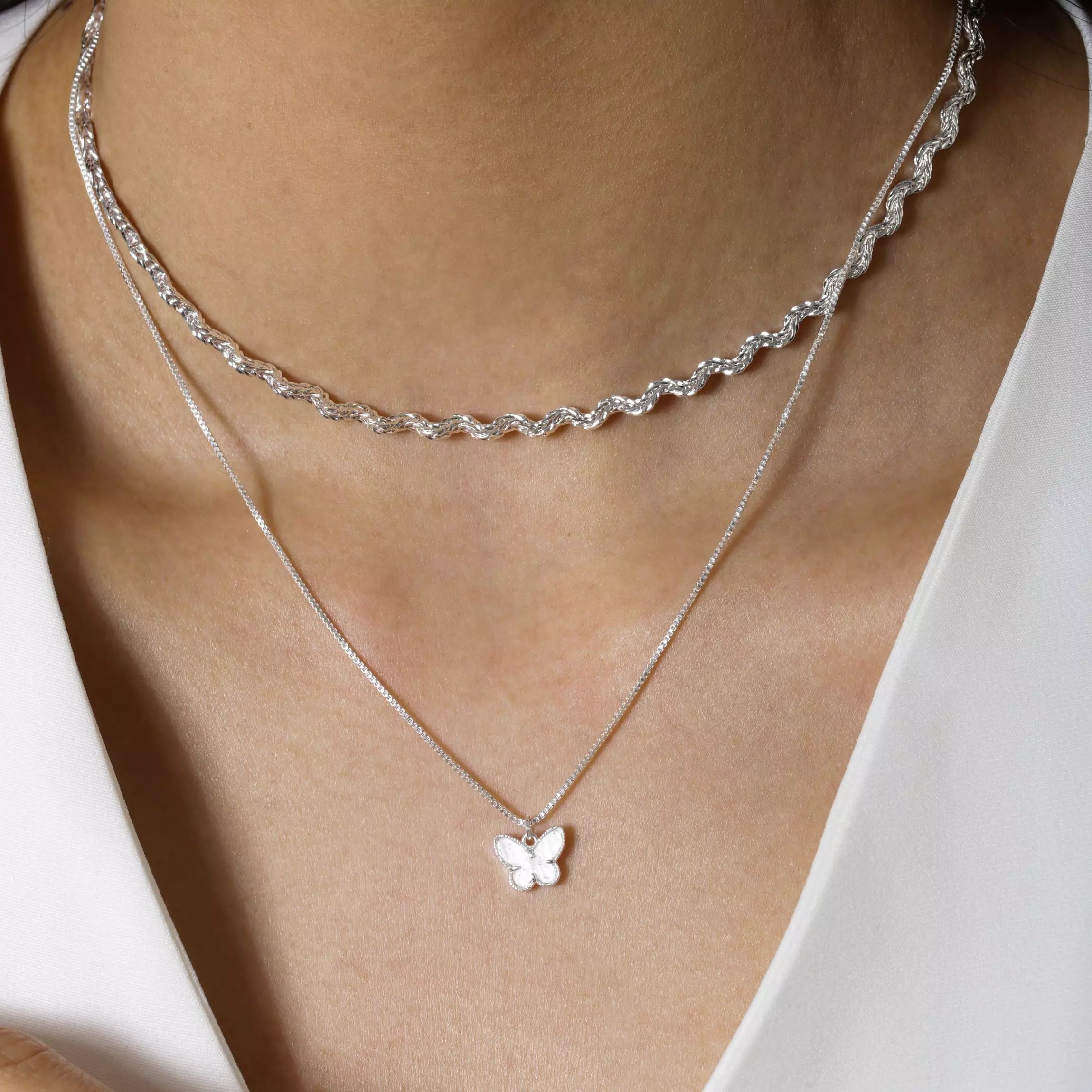 Colar Borboleta Madrepérola